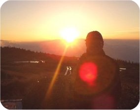 苗場山の夜明け