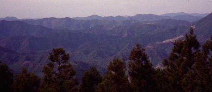 重畳たる山並み